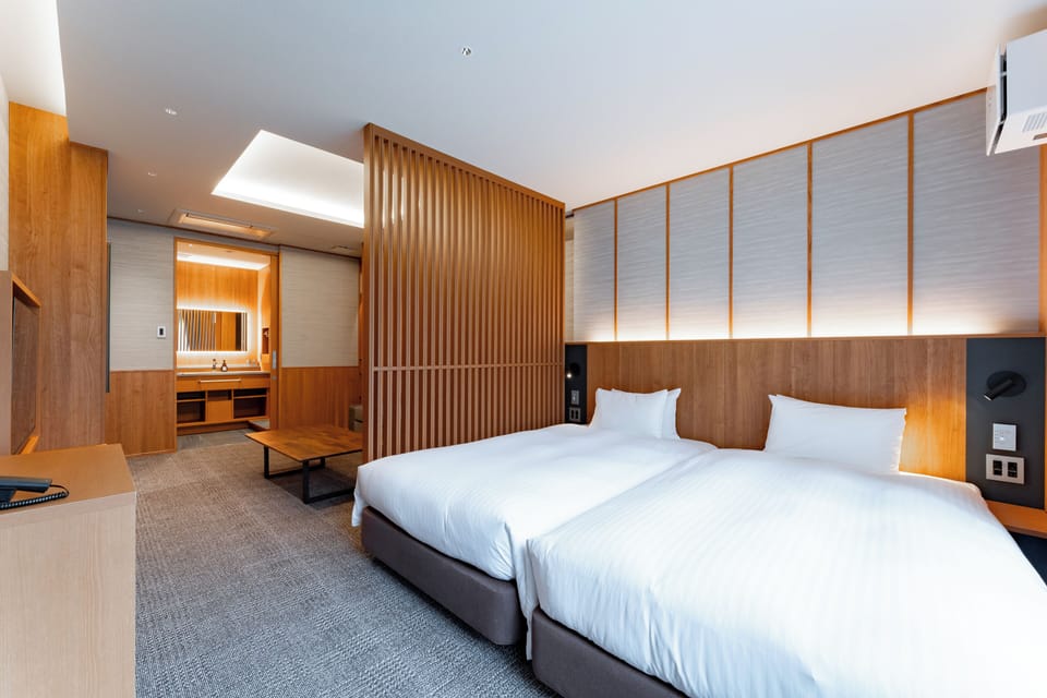 Superior Room, Non Smoking | Premium bedding, down comforters, pillowtop beds, in-room safe
