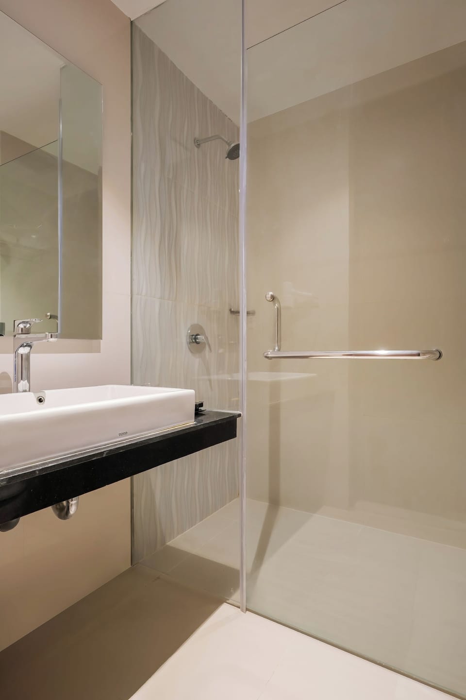 Shower, free toiletries, hair dryer, slippers