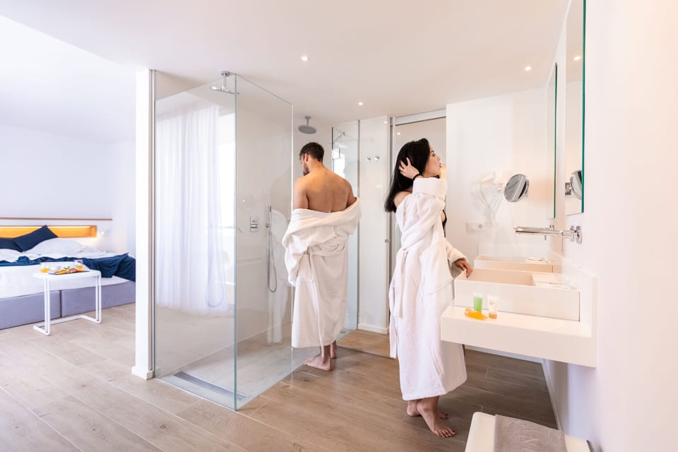 Suite, Pool View | Bathroom shower