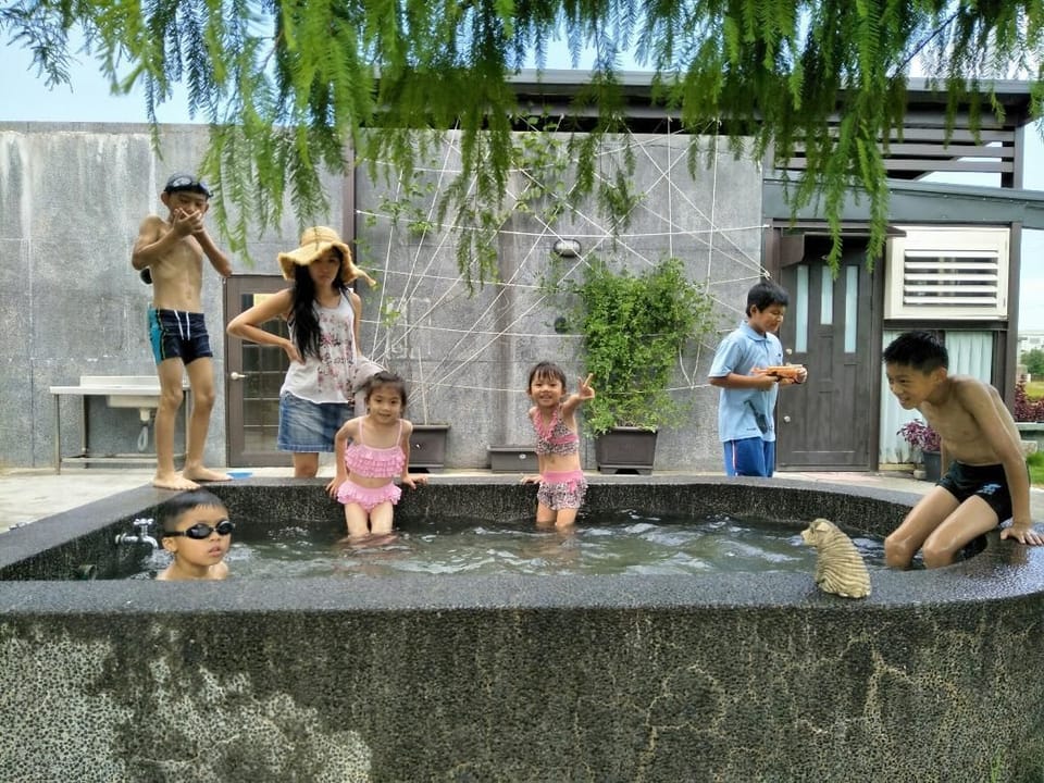 Children's play area - outdoor