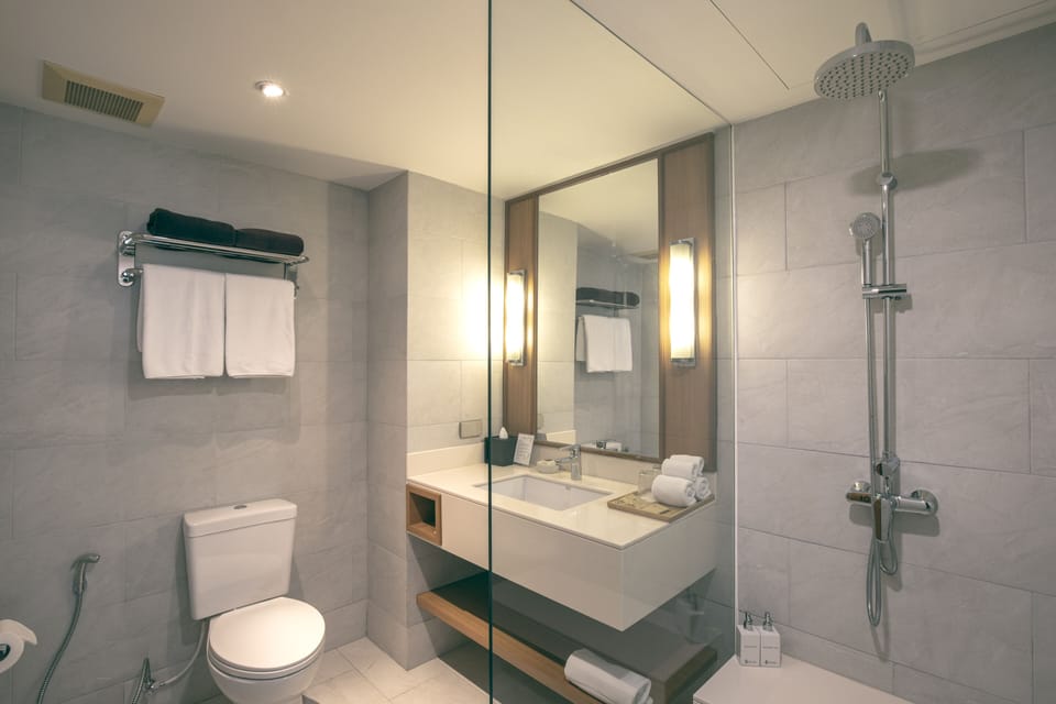Shower, free toiletries, hair dryer, bathrobes