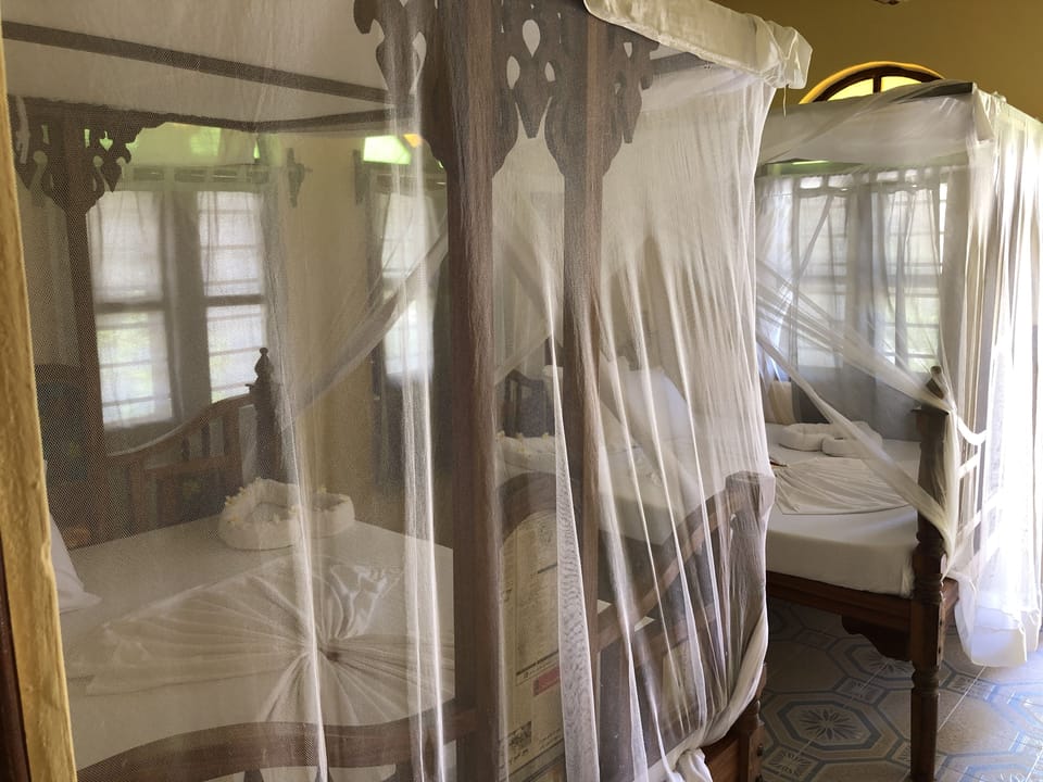 In-room safe, desk, bed sheets