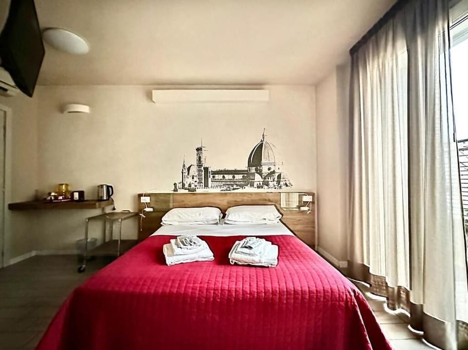 Premium bedding, pillowtop beds, in-room safe, desk