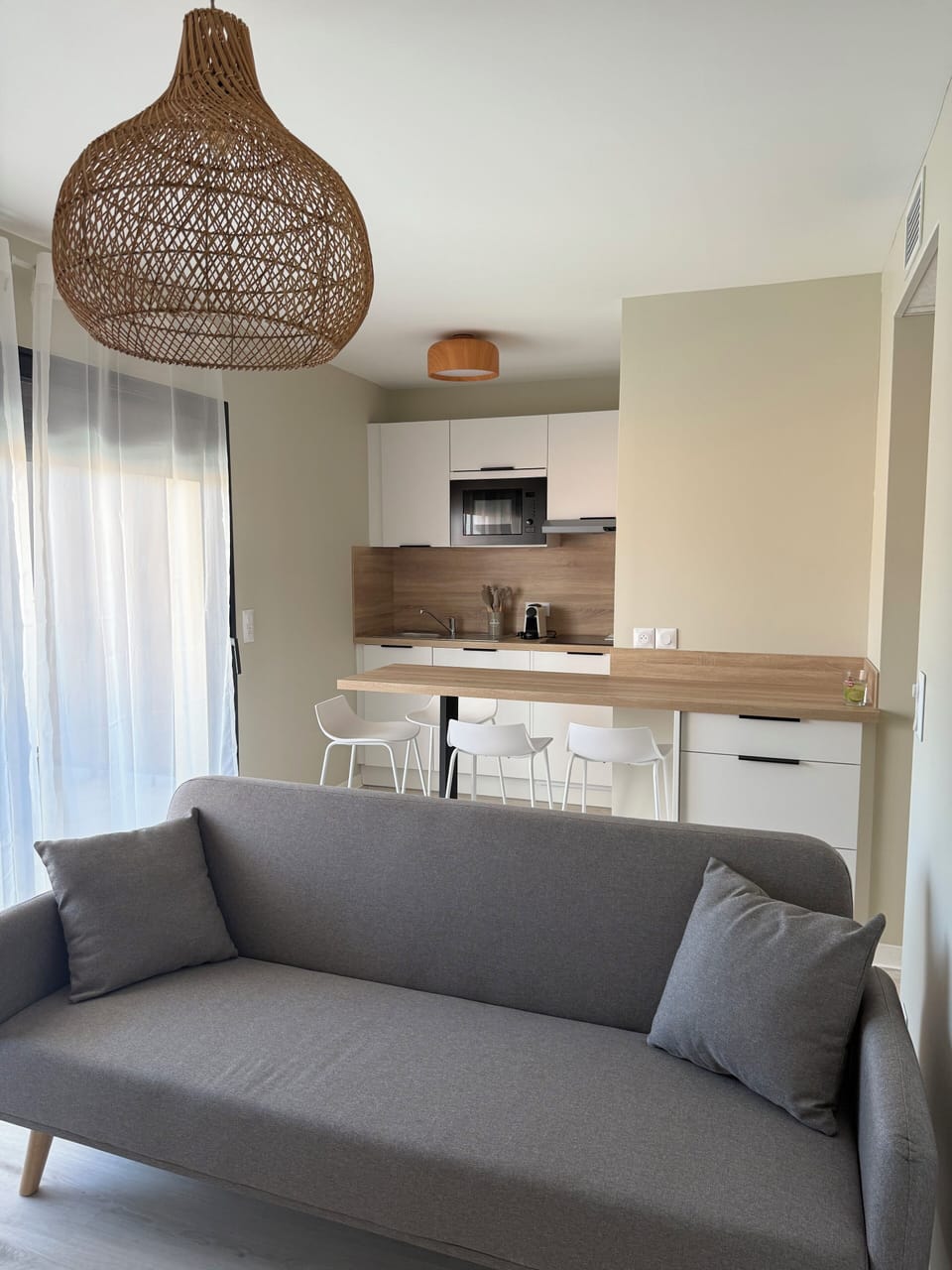 Superior Apartment | Living area | 32-inch flat-screen TV with digital channels, TV