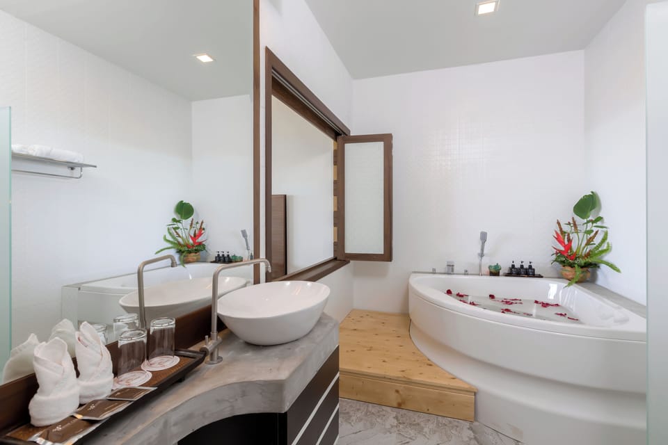 Deluxe Double or Twin Villa with Sunset | Bathroom | Free toiletries, hair dryer, bathrobes, slippers