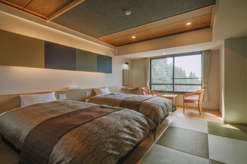 Design Twin Room | In-room safe, WiFi (free), bed sheets