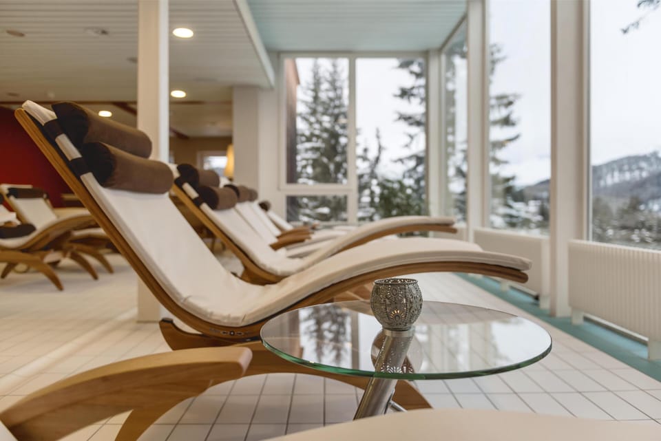 Sauna, steam room, body treatments, hydrotherapy, aromatherapy