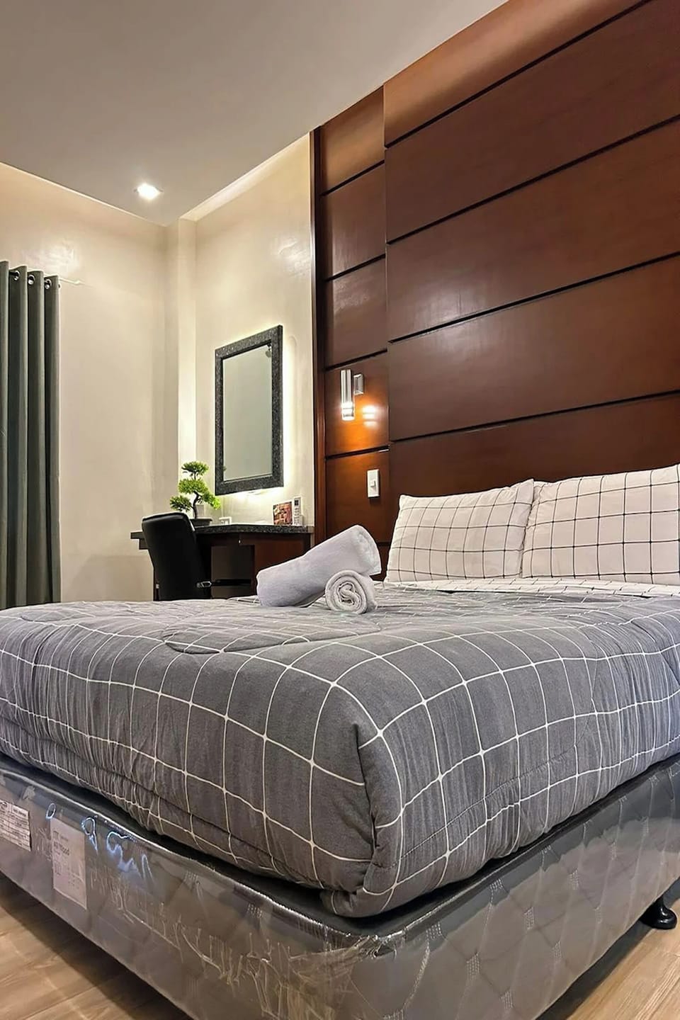 Superior Room | 1 bedroom, minibar, desk, free WiFi