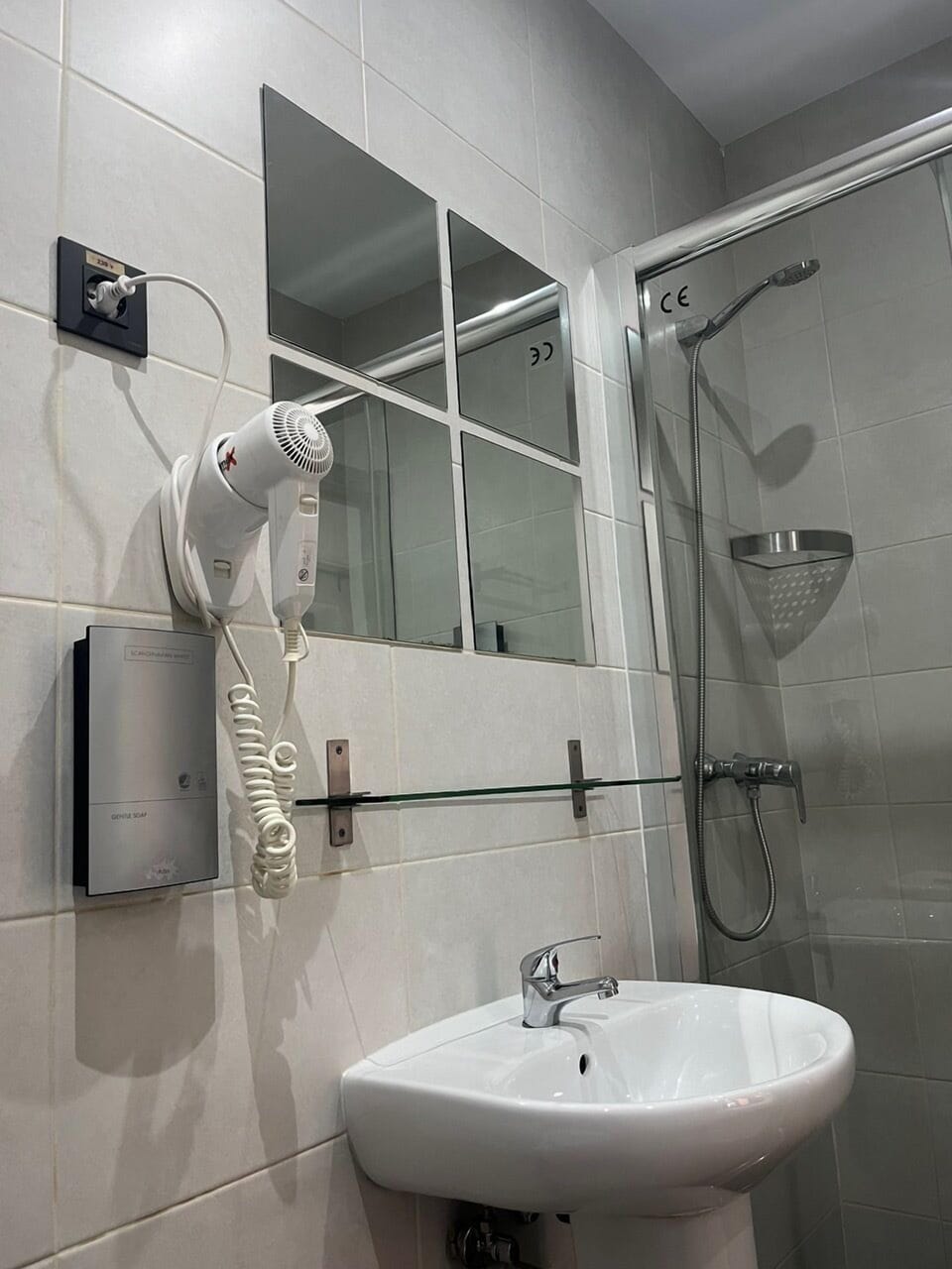 Shower, free toiletries, hair dryer, towels