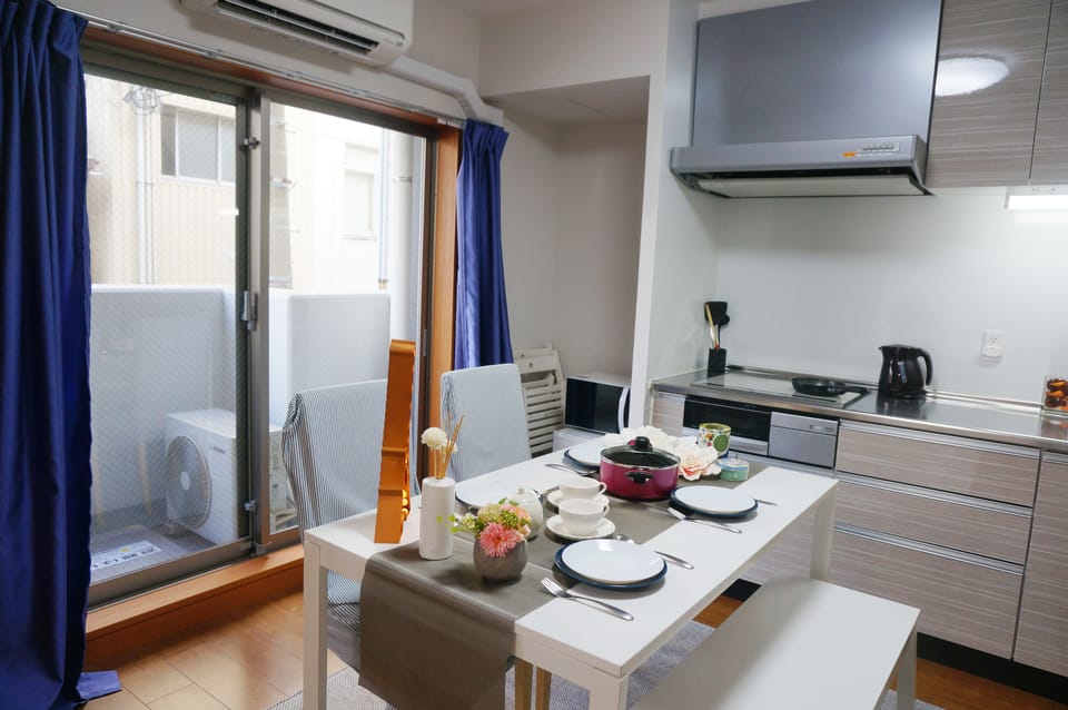 Suite | Soundproofing, free WiFi, bed sheets
