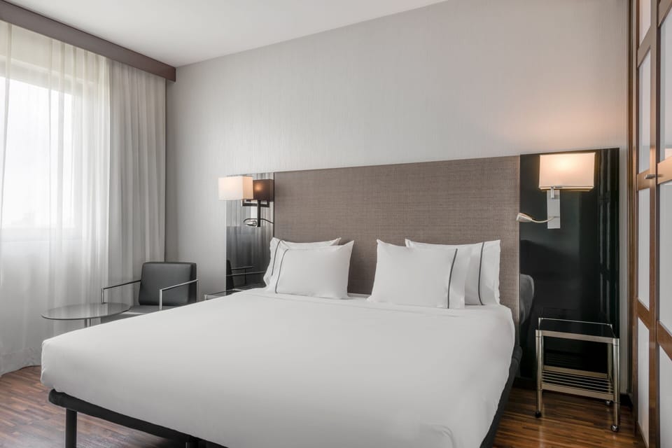 Minibar, in-room safe, desk, soundproofing