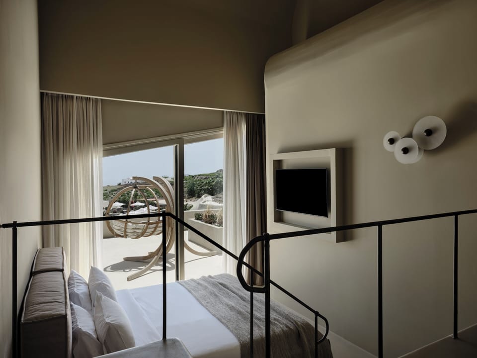 Executive Villa with Infinity Pool | Terrace/patio
