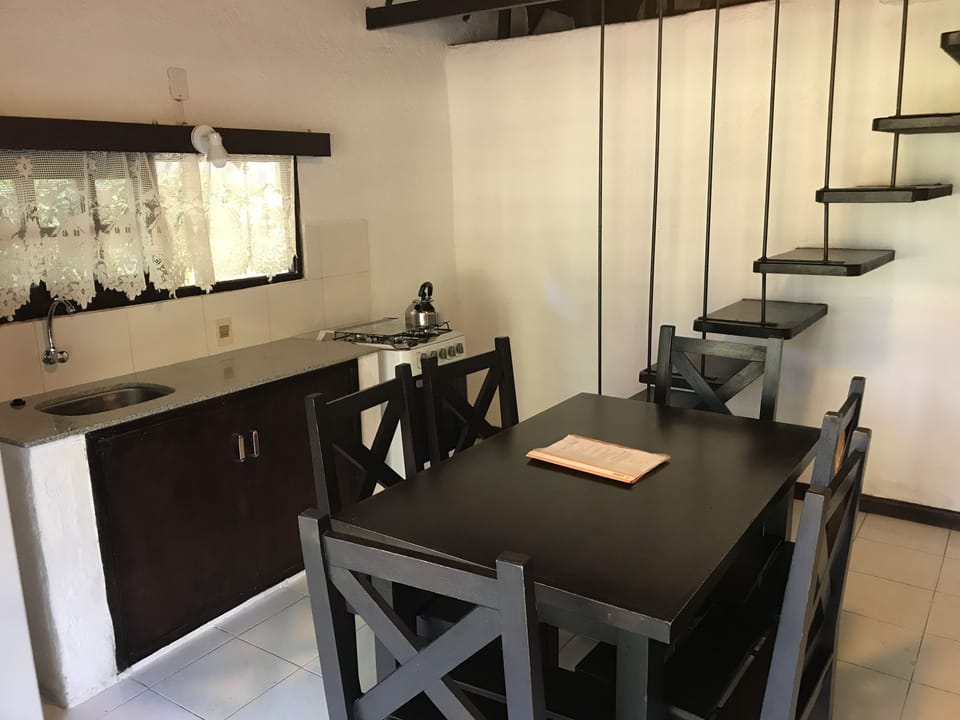 Cabin (6 people) | In-room dining