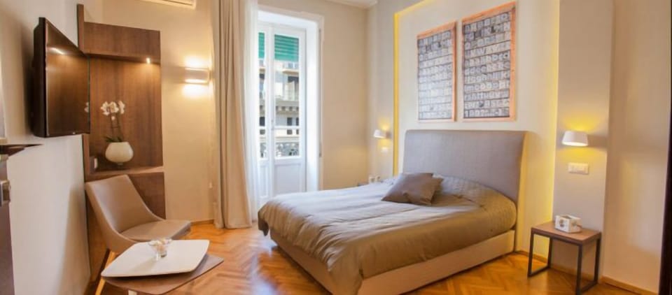 Deluxe Double Room, 1 Bedroom | Down comforters, minibar, in-room safe, desk