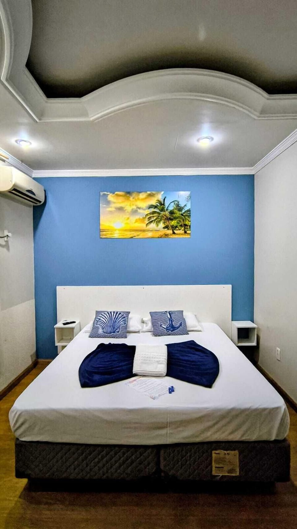 Economy Twin Room | Minibar, free WiFi, bed sheets