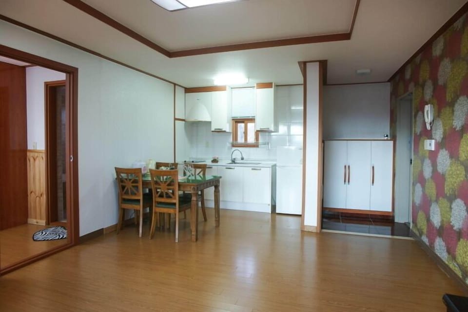 [Special Price] Living room type for 4 people | Free WiFi