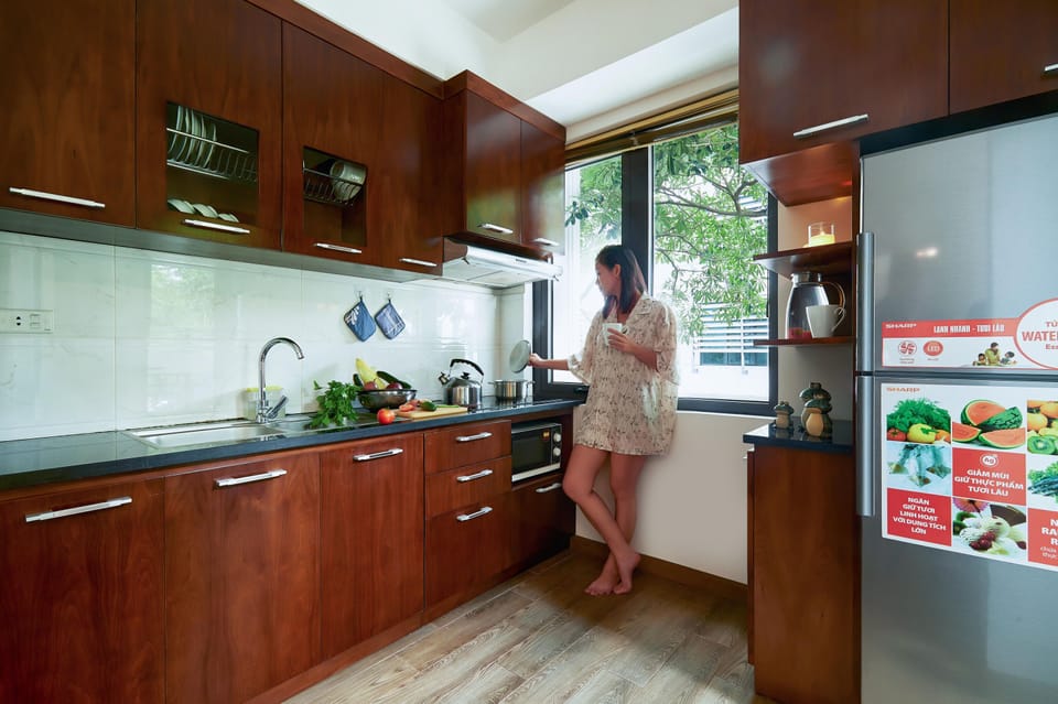 Penthouse | Private kitchen | Fridge, microwave, oven, stovetop