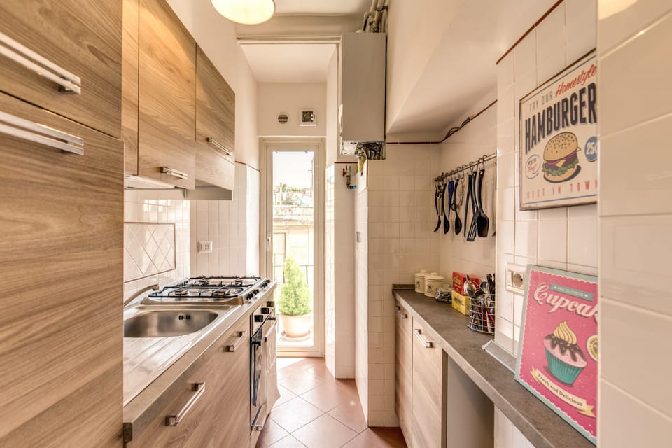 Superior Penthouse, 2 Bedrooms, City View | Private kitchen | Fridge, oven, stovetop, dishwasher