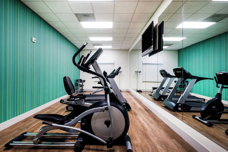 Holiday Inn Express and Suites Ontario Airport by IHG Hotel in Eastvale