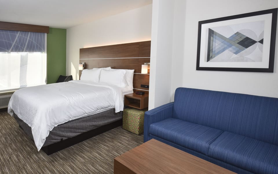 In-room safe, desk, laptop workspace, iron/ironing board