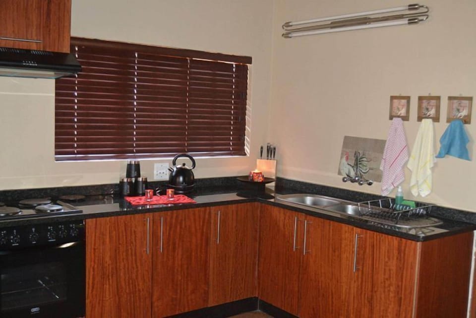 Microwave, stovetop, cookware/dishes/utensils