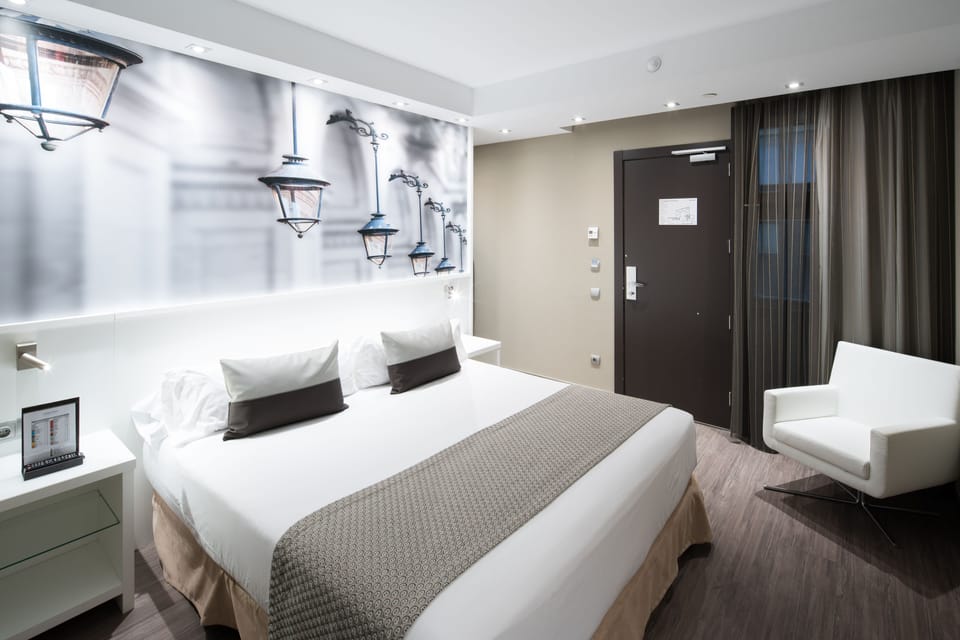 Minibar, in-room safe, desk, blackout drapes