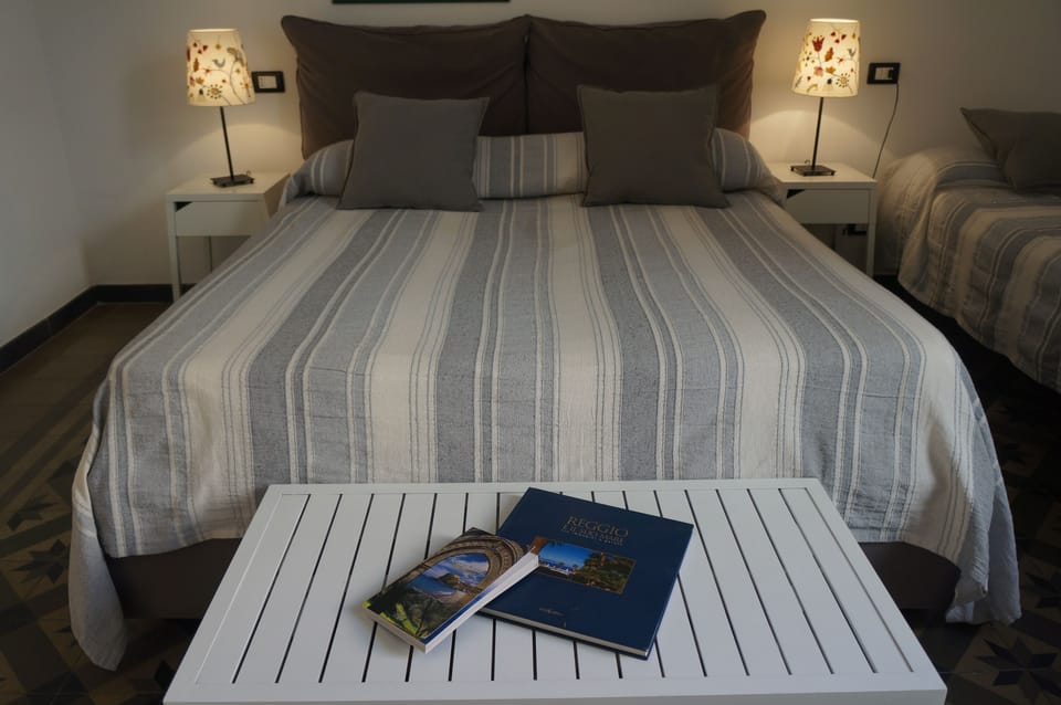 Family Room | Premium bedding, minibar, in-room safe, desk