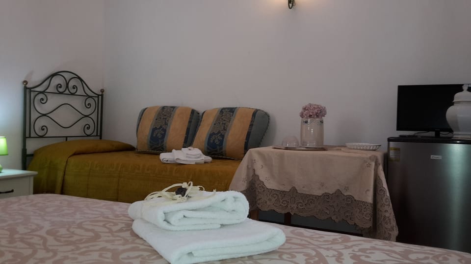 Premium bedding, desk, free WiFi, bed sheets