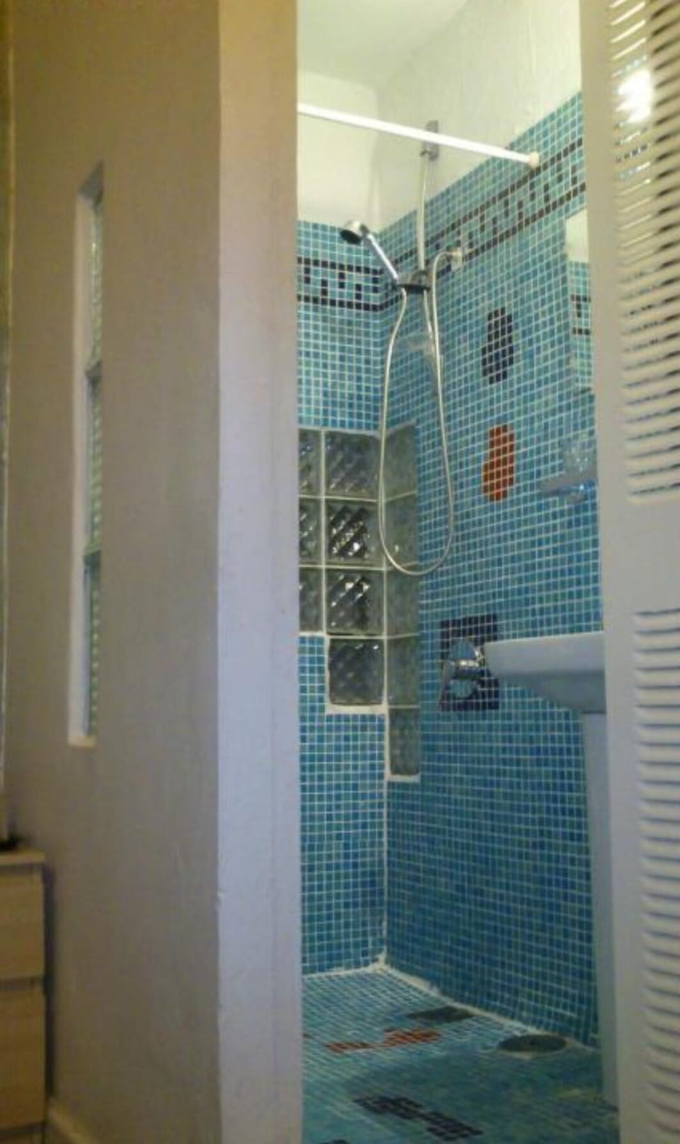 Single Room | Bathroom | Shower, towels