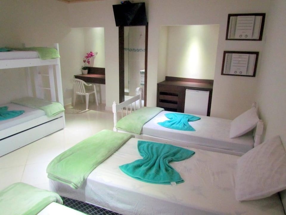 Standard Room | Minibar, desk, blackout drapes, free WiFi