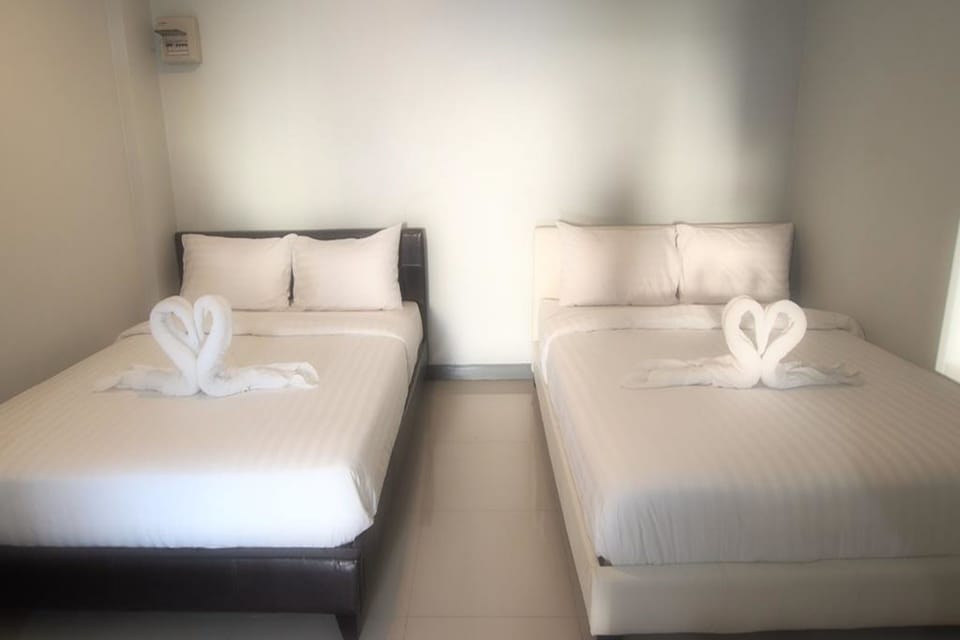 Family Room | Free WiFi, bed sheets