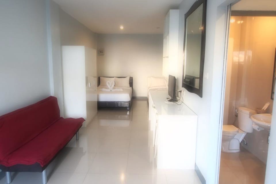 Family Room | Living area | Flat-screen TV