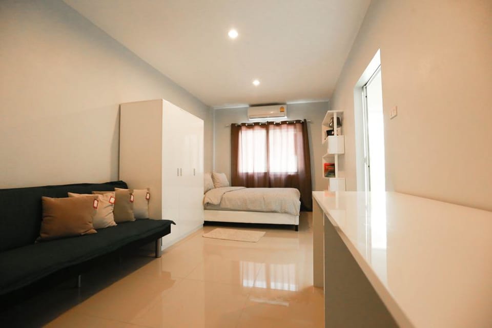 Studio, Balcony | Free WiFi, bed sheets