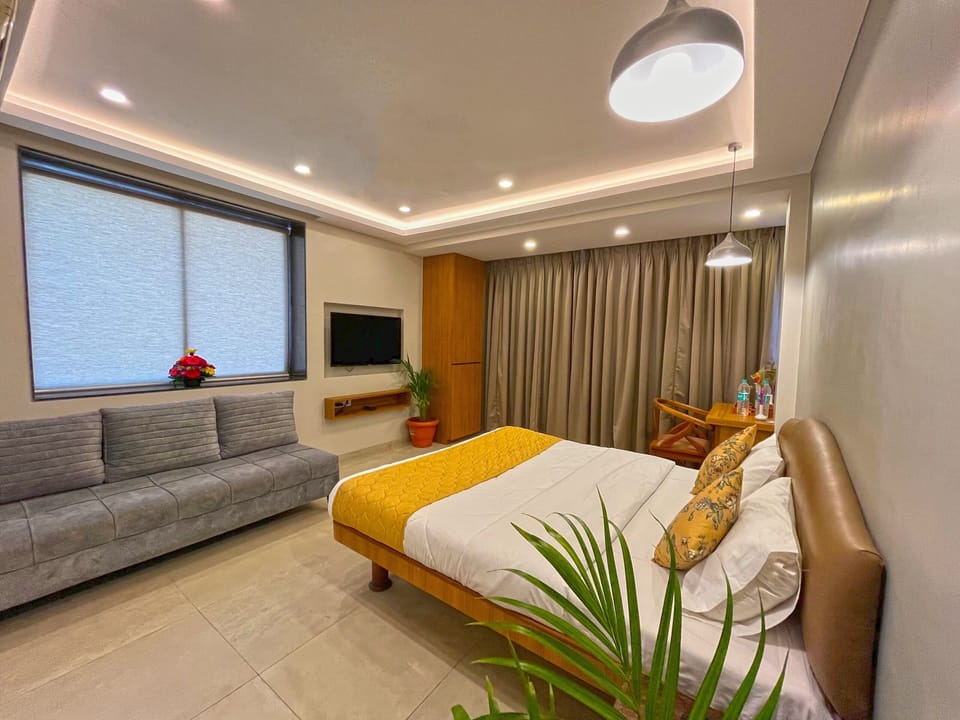 Superior Double Room | Desk, rollaway beds, free WiFi