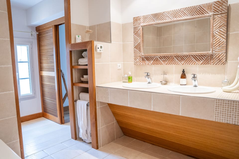 Double Room, Ensuite (Chambre aile du château) | Bathroom