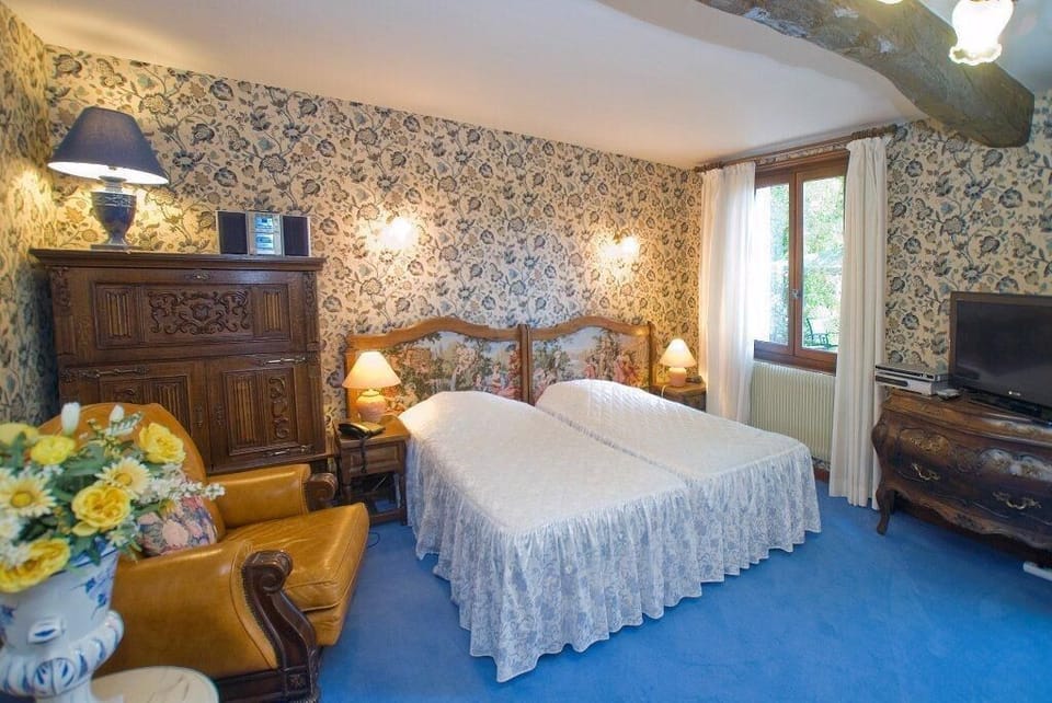 Superior Double or Twin Room | Free minibar items, in-room safe, individually decorated