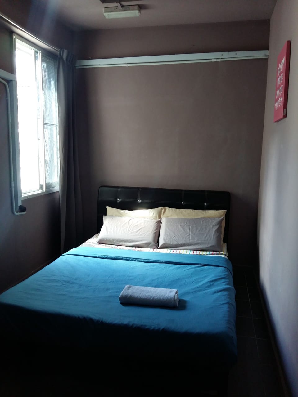 Family Room | Iron/ironing board, free WiFi, bed sheets