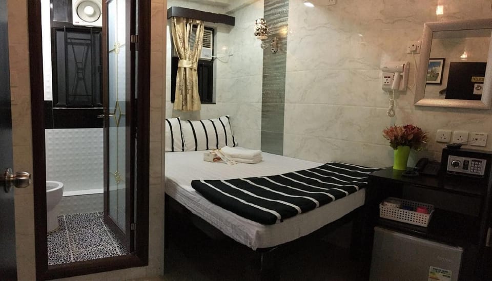 In-room safe, free WiFi