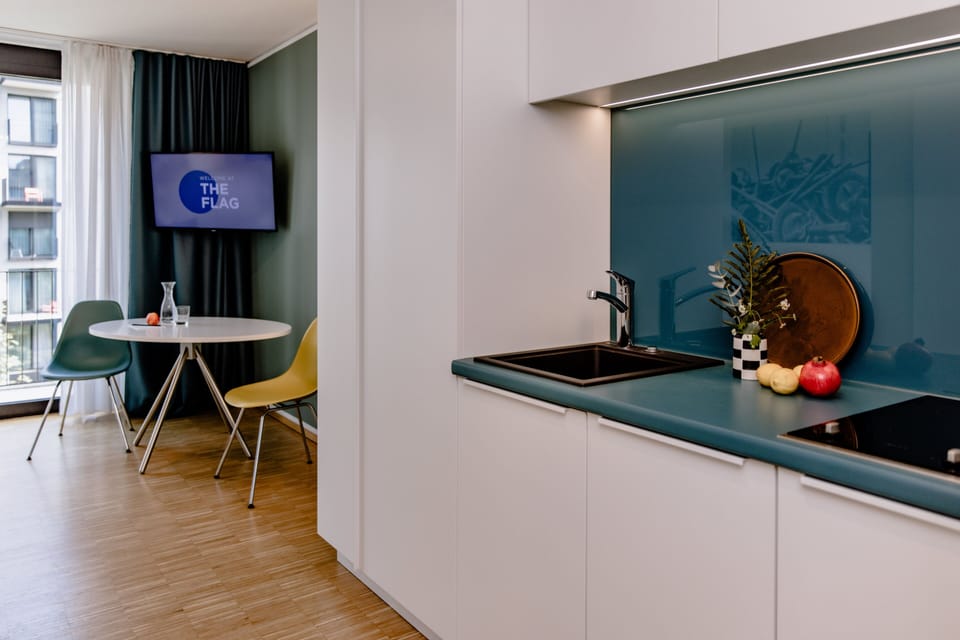 Executive Single Room, Kitchenette, Executive Level | Private kitchen | Full-size fridge, microwave, stovetop, espresso maker