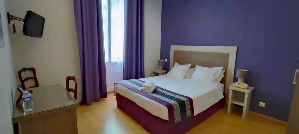 Standard Double Room | Desk, laptop workspace, soundproofing, free WiFi