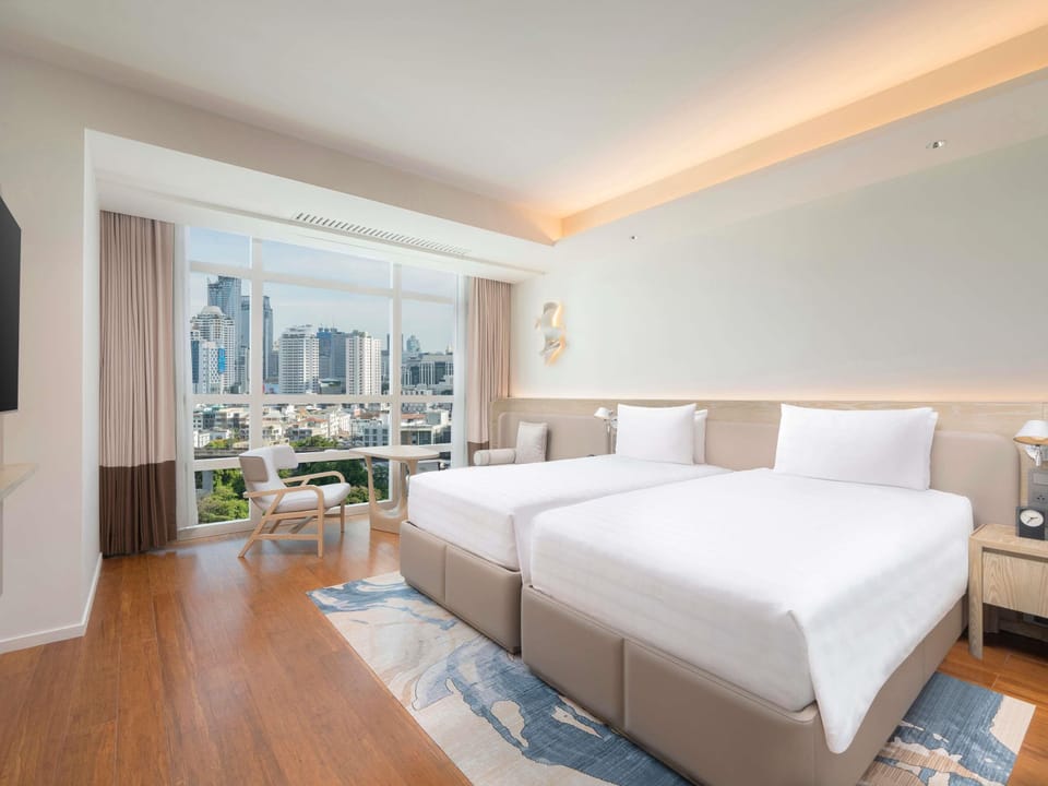 Premier Deluxe Room, 1 Twin bed, City View | Premium bedding, down comforters, pillowtop beds, minibar