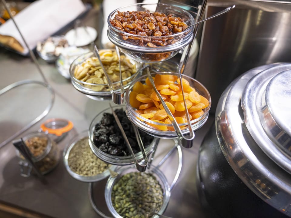 Daily buffet breakfast for a fee