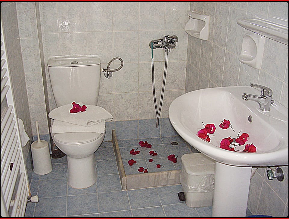 Blue Lake Bed and Breakfast in Peloponnese, Western Greece and the Ionian