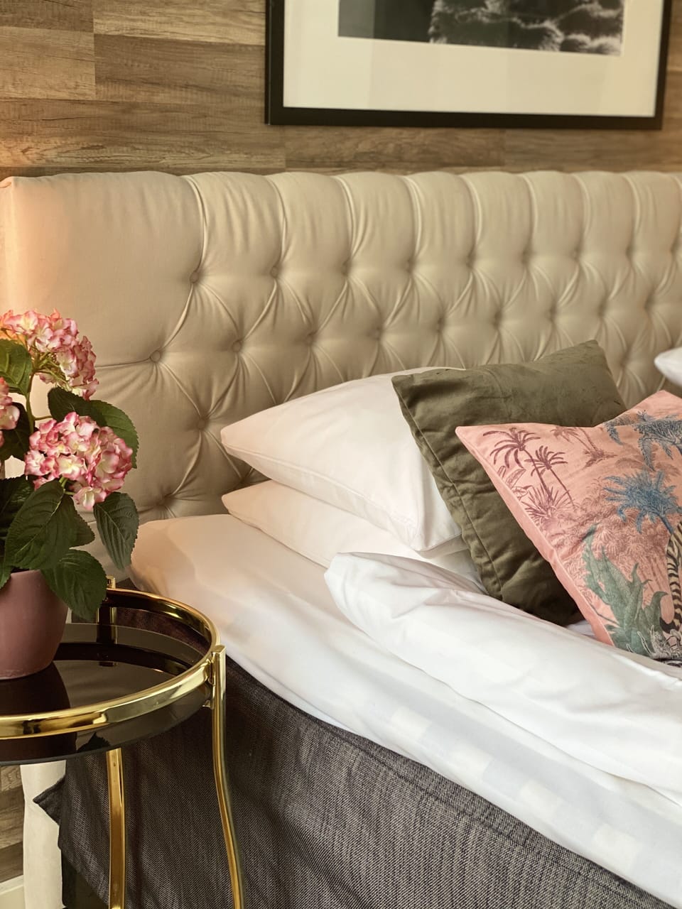 Superior Suite, 1 Bedroom, Ocean View | Blackout drapes, cribs (surcharge), bed sheets