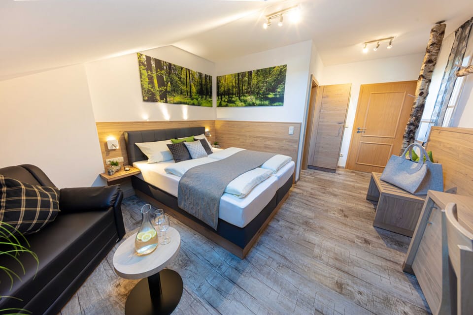 Deluxe Single Room | WiFi (free), bed sheets