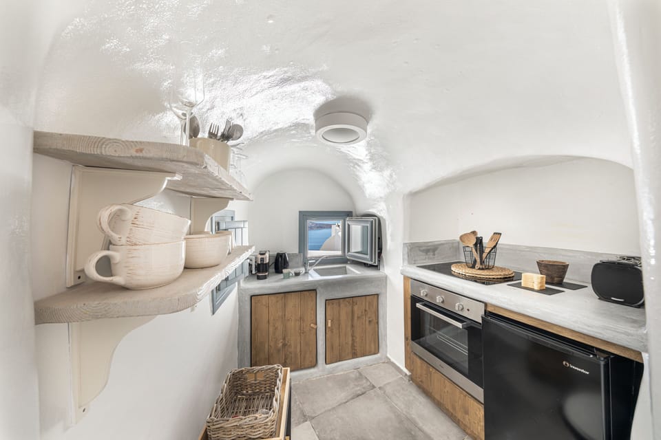 Honeymoon Villa | Private kitchen | Mini-fridge, microwave, espresso maker, coffee/tea maker