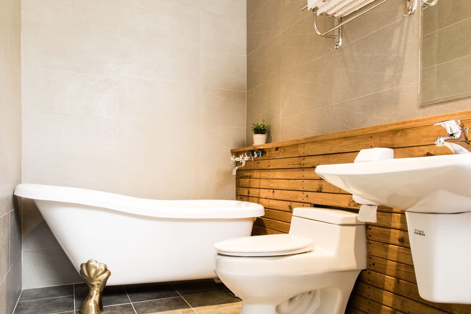 Double Room (VIP) | Desk, blackout drapes, soundproofing, rollaway beds (surcharge)