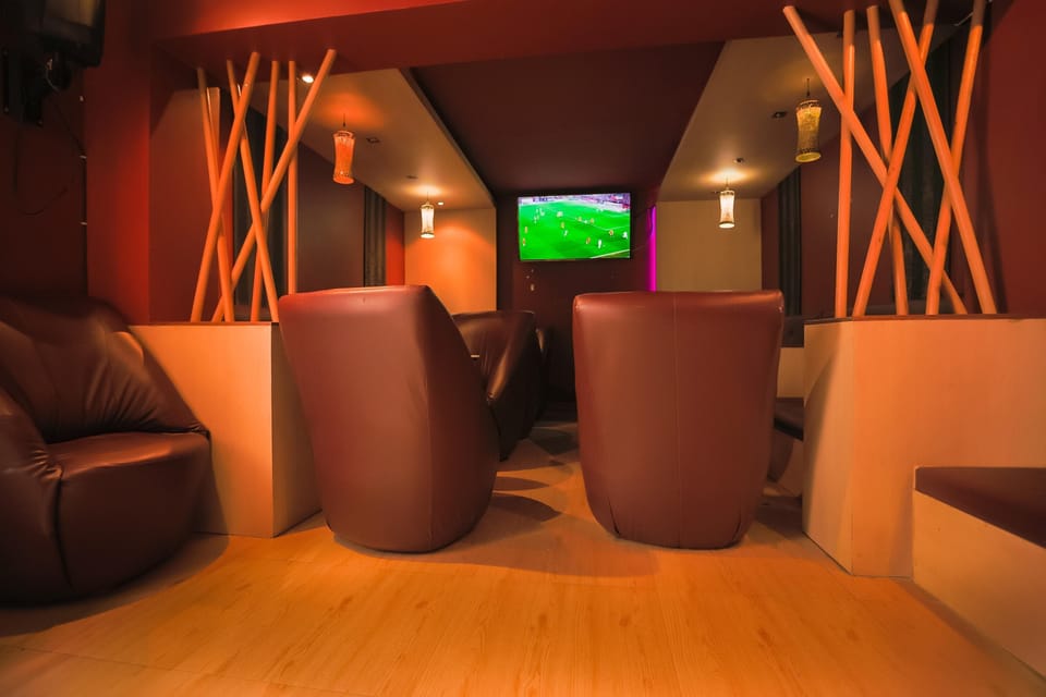 Sports bar