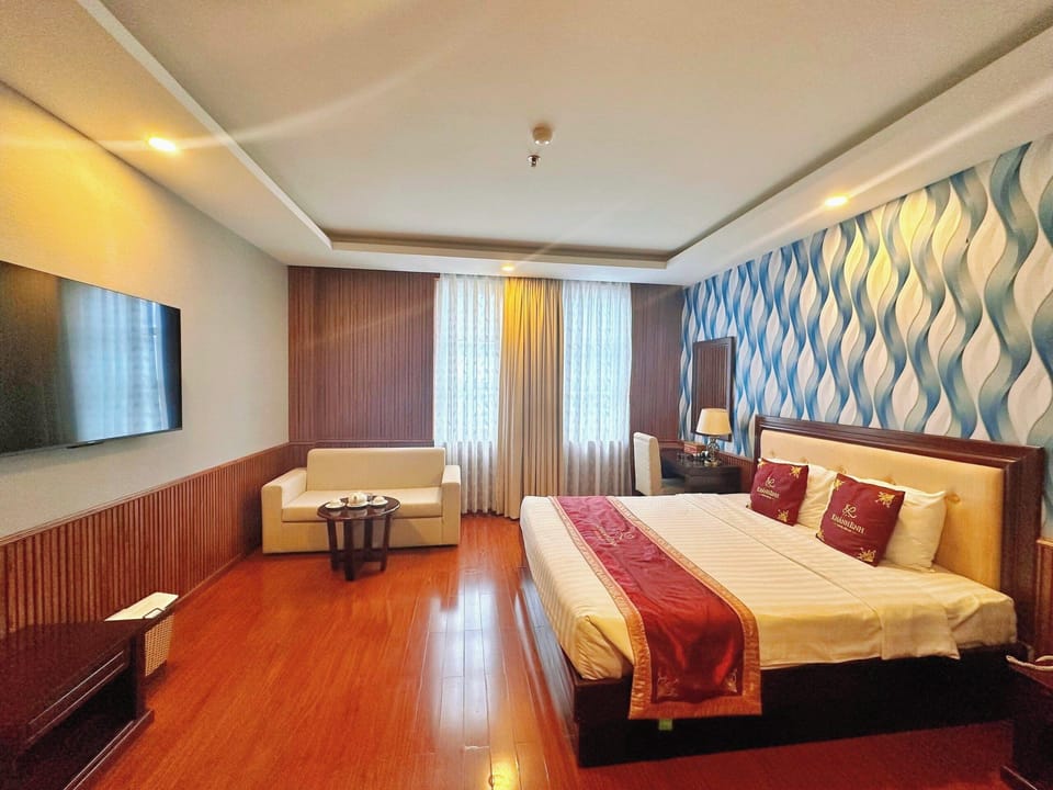 Deluxe Double Room | Minibar, desk, soundproofing, WiFi (free)