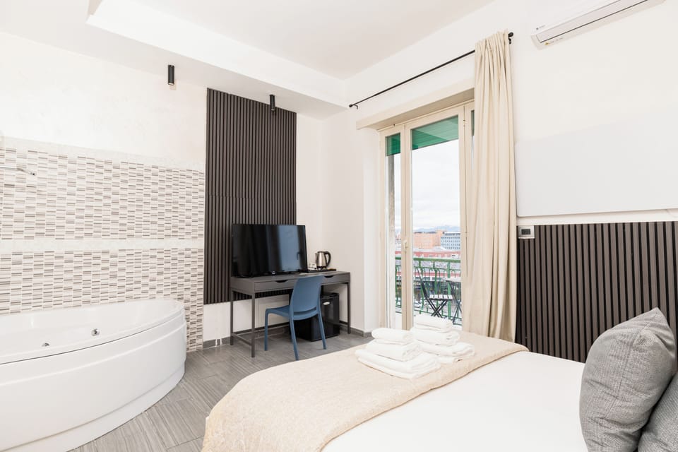 Superior Double Room, 1 Double Bed, City View | In-room safe, desk, soundproofing, WiFi (free)